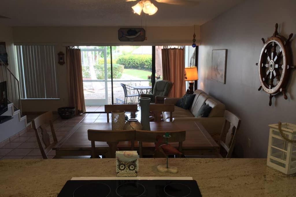 Licensed Mgr - 2/2 Villa - Oceanfront Beach Resort - Saltwater Lagoon & Marina! Key Largo Exterior foto